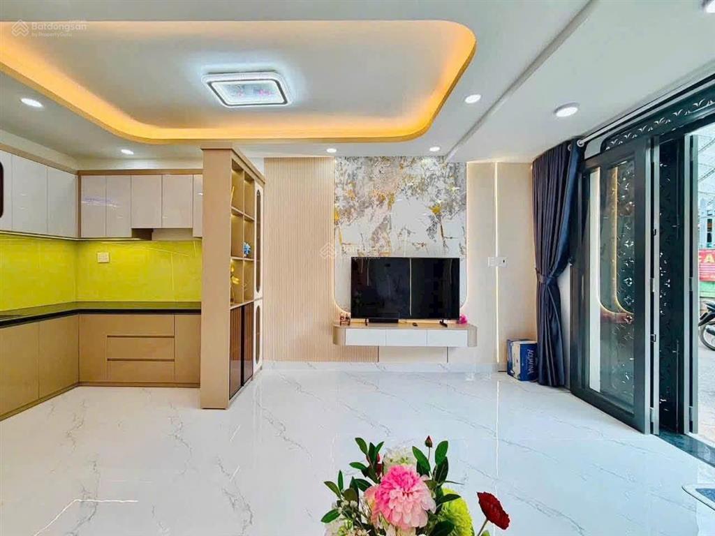 Bán nhà ngay vạn phúc city, dt 130m2, shr, full thổ cư, không quy hoạch giá chỉ 6.9tỷ