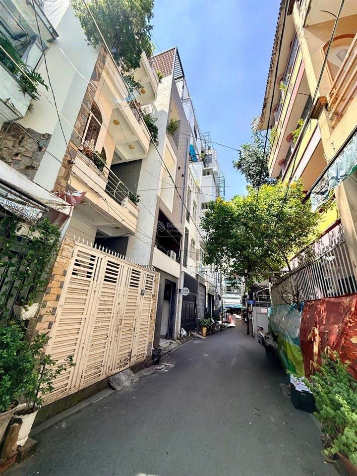 Nhà 2 tầng, khu bên sông ngay chợ hiệp bình, dt 150m2, full thổ cư, shr, không quy hoạch đúng 9 tỷ.