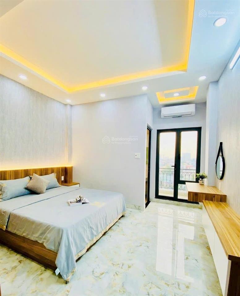 Nhà 4 tầng mt đường số dt 139m sát chợ thủ đức, phạm văn đồng nhỉnh 8 tỷ.