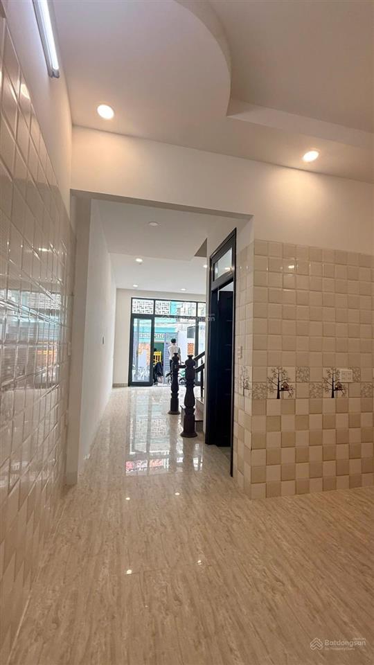 Bán nhà 1 trệt 2 lầu đường cù lao trung phường bắc nha trang 5,15 tỉ  0332 457 *** đức