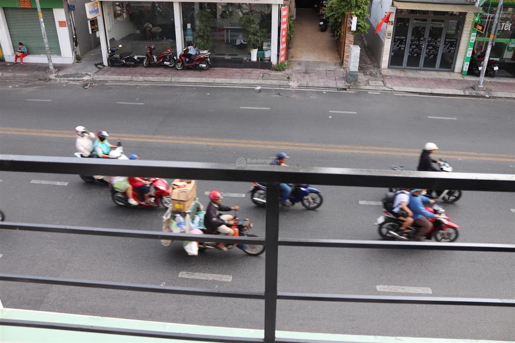 Bán nhà đẹp mặt tiền phan đình phùng, p. cầu kiệu, tphcm