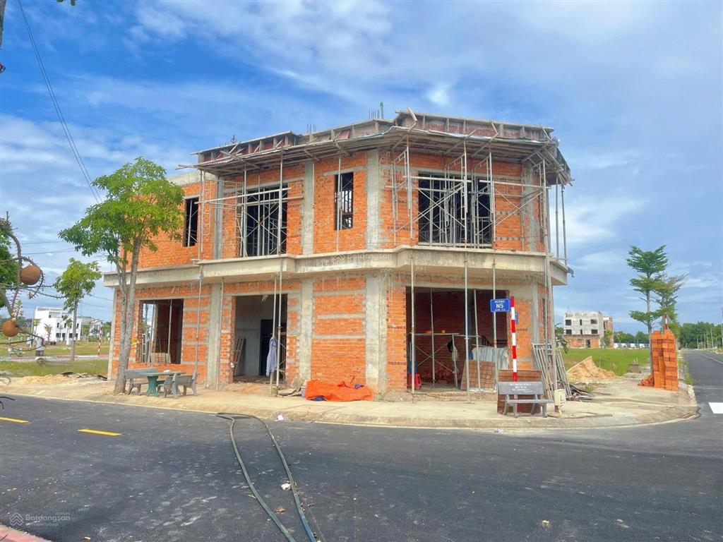 Suất ngoại giao lô đất gần hồ bơi tại kđt alana city  trục đường thương mại chỉ 1,4 tỷ