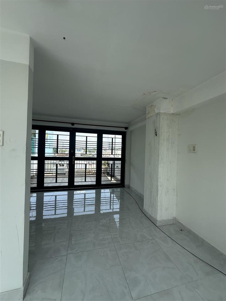Cho thuê nhà 4 tầng (3 tầng, sân thượng) mặt tiền đường lương thế vinh, quận tân phú, 56m2