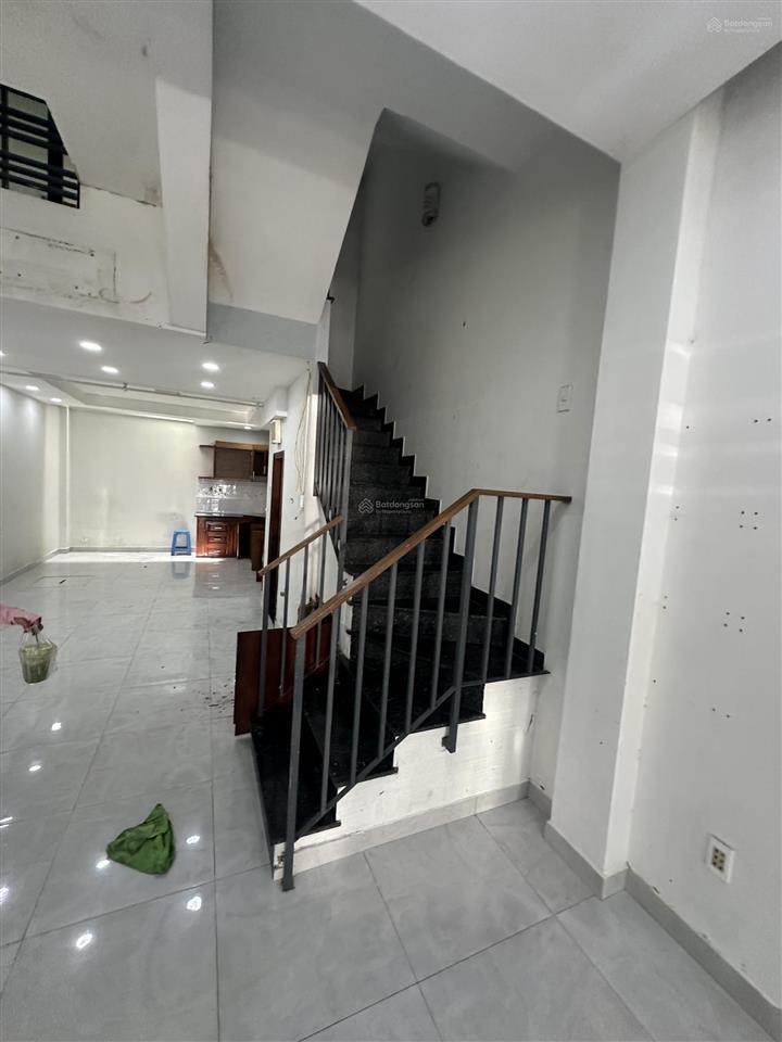 Cho thuê nhà 4 tầng (3 tầng, sân thượng) mặt tiền đường lương thế vinh, quận tân phú, 56m2