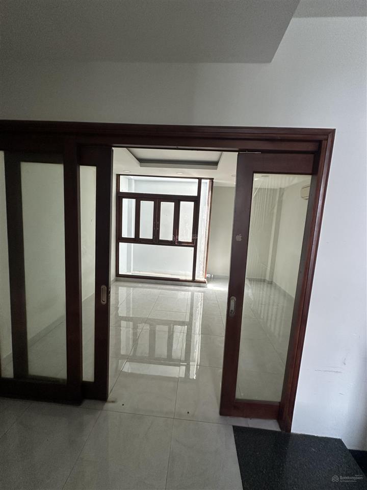 Cho thuê nhà 4 tầng (3 tầng, sân thượng) mặt tiền đường lương thế vinh, quận tân phú, 56m2