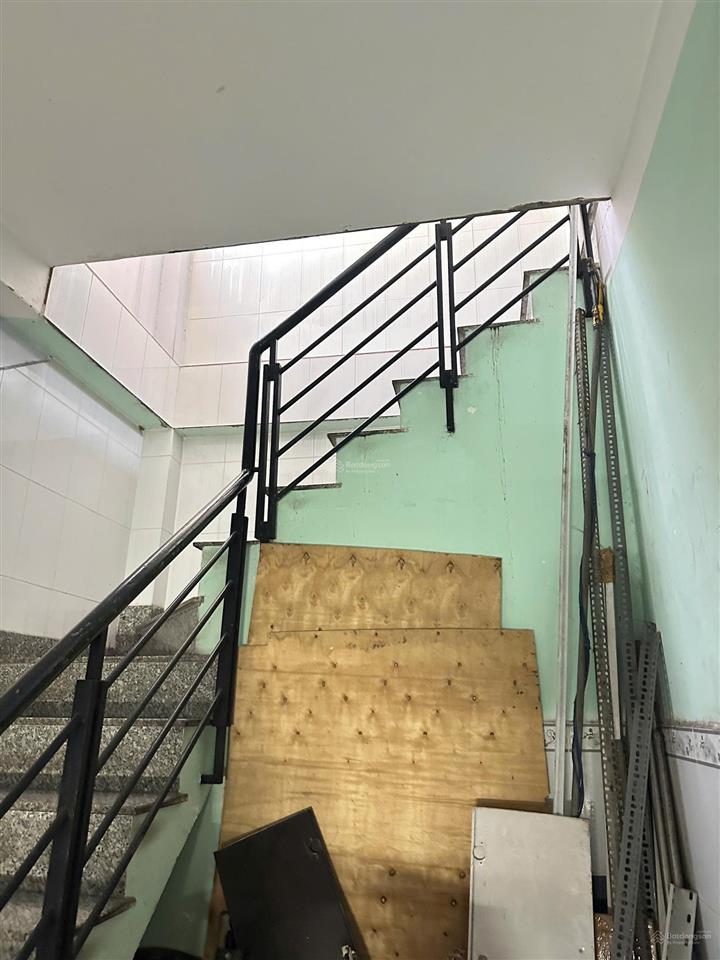 Nợ ngân hàng, bán gấp mtkd nguyễn sỹ sách p15 tân bình 6,5m x 23m, nở hậu 8,4m t2l,tn 33tr/th 28 tỷ