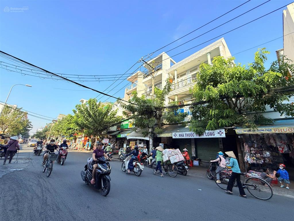 Nợ ngân hàng, bán gấp mtkd nguyễn sỹ sách p15 tân bình 6,5m x 23m, nở hậu 8,4m t2l,tn 33tr/th 28 tỷ