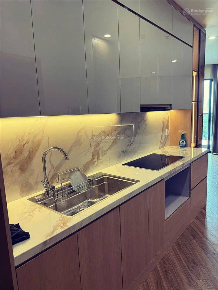 Giá cực tốt  bán căn hộ studio sổ đỏ 40m2 giá 2,7 tỷ tại trinity tower.  0842 620 ***