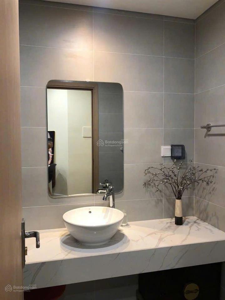 Giá cực tốt  bán căn hộ studio sổ đỏ 40m2 giá 2,7 tỷ tại trinity tower.  0842 620 ***