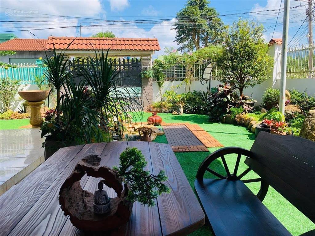 Nhà phố đẹp view núi và suối tại phường 3 bảo lộc