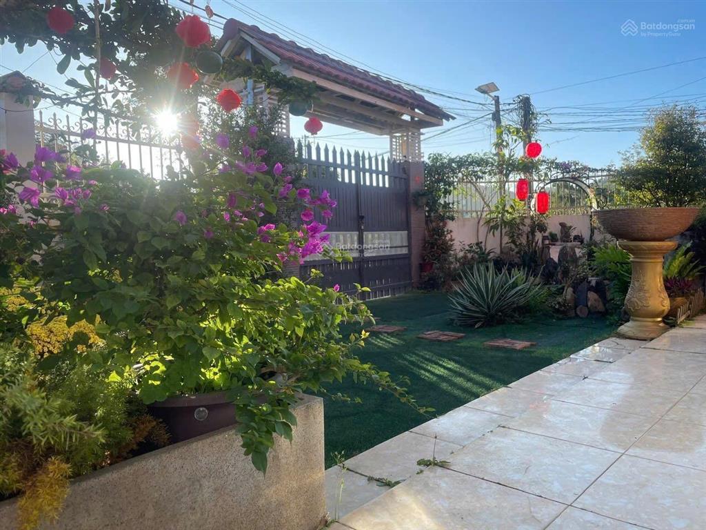 Nhà phố đẹp view núi và suối tại phường 3 bảo lộc