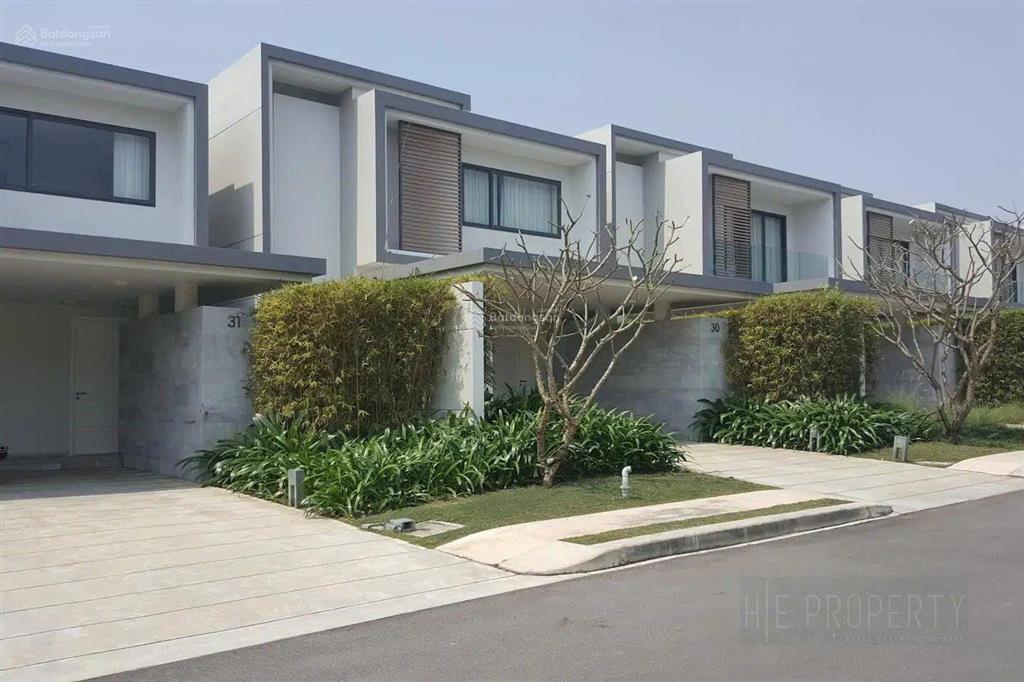 Bán villa sân golf the point đà nẵng, 3bed, 22 tỷ, 275 m2. sổ lâu dài. có tiện ích biển.
