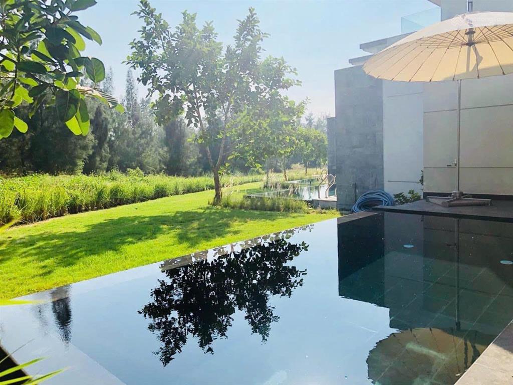 Bán villa sân golf the point đà nẵng, 3bed, 22 tỷ, 275 m2. sổ lâu dài. có tiện ích biển.