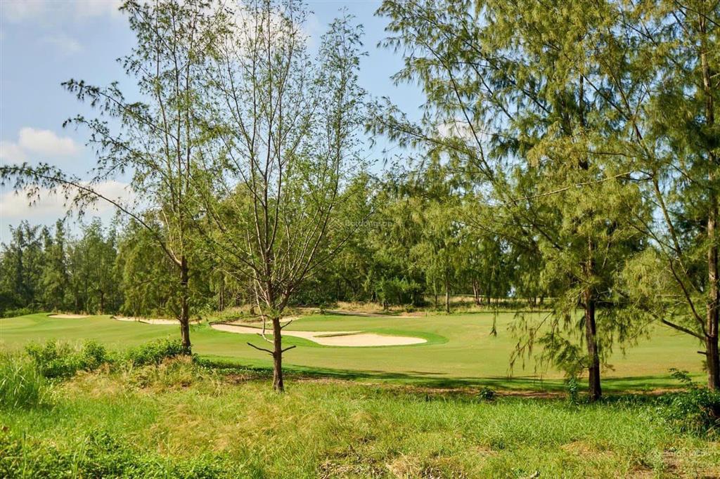Bán villa sân golf the point đà nẵng, 3bed, 22 tỷ, 275 m2. sổ lâu dài. có tiện ích biển.