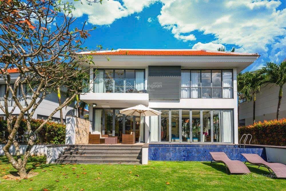 Bán villa 3 bed ocean villas  35,5 tỷ, full nội thất. 508 m2. view sông, kinh doanh tốt