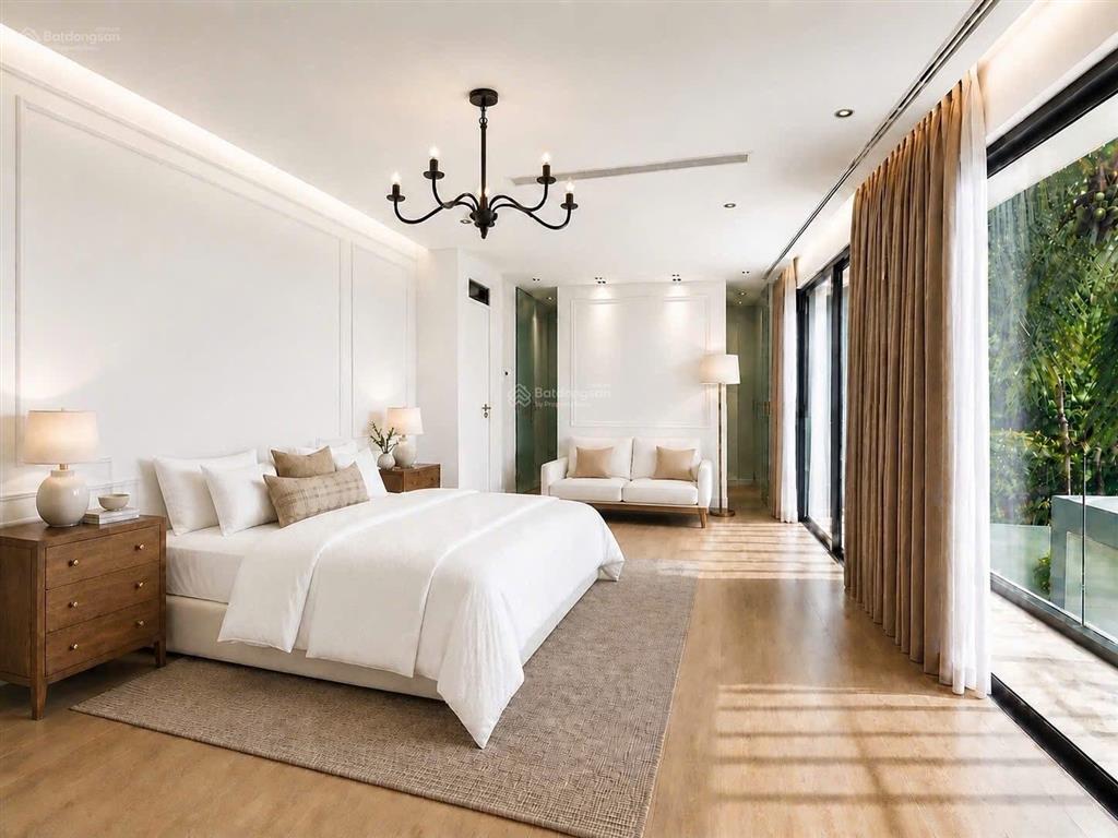 Cho thuê villa dune 3bed mới 100%, cận biển, trong sân golf brg đà nẵng. hồ bơi, garage riêng