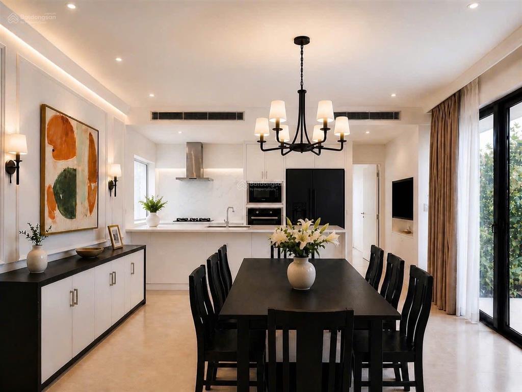 Cho thuê villa dune 3bed mới 100%, cận biển, trong sân golf brg đà nẵng. hồ bơi, garage riêng