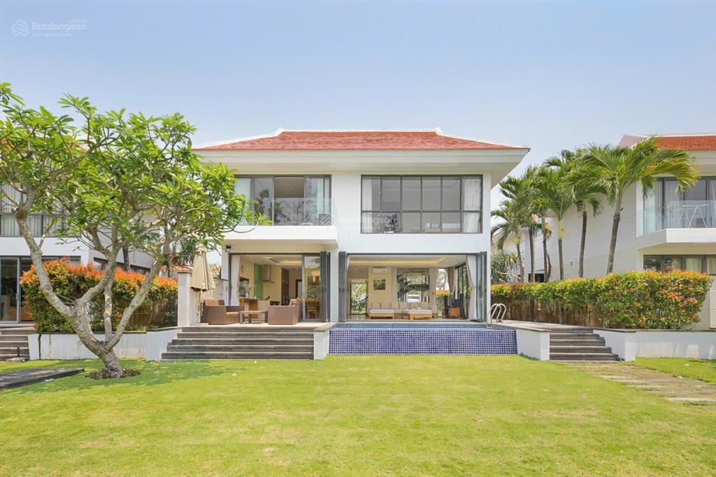 Bán biệt thự ocean villas 65tr/m2, 768 m2, 51 tỷ. sổ lâu dài, nhìn ra beach club và biển.