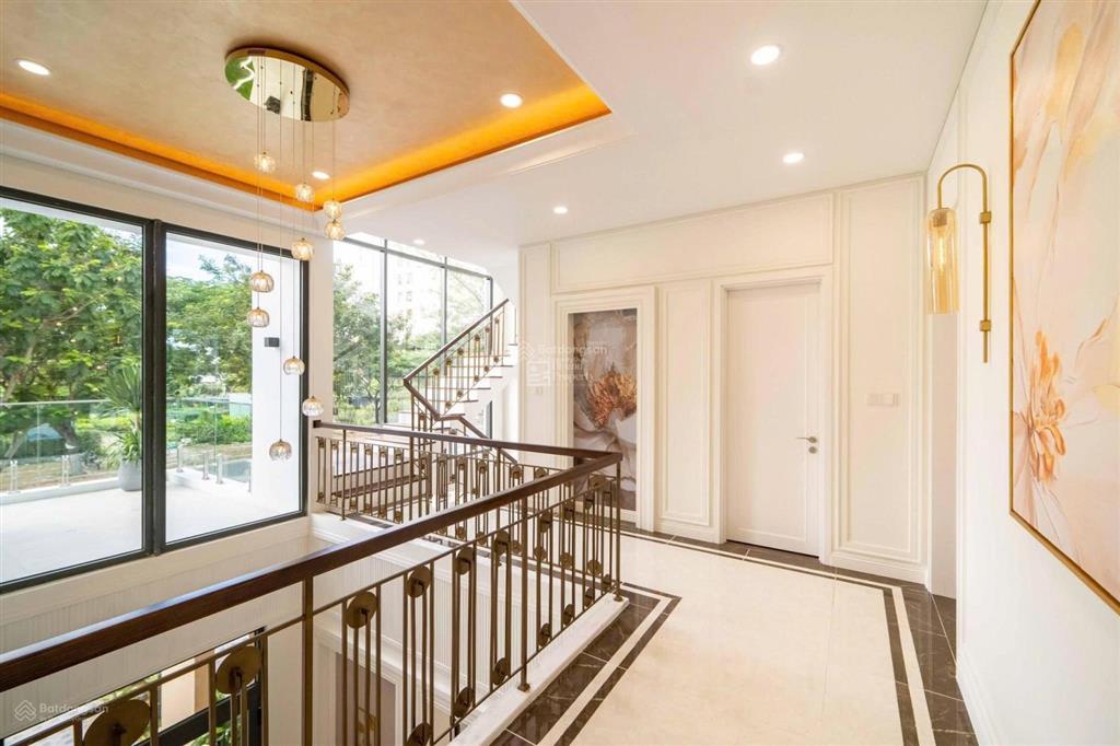 Biệt thự liền kề mặt tiền trường sa, view golf, 4 tầng, bàn giao thô. ở và kinh doanh