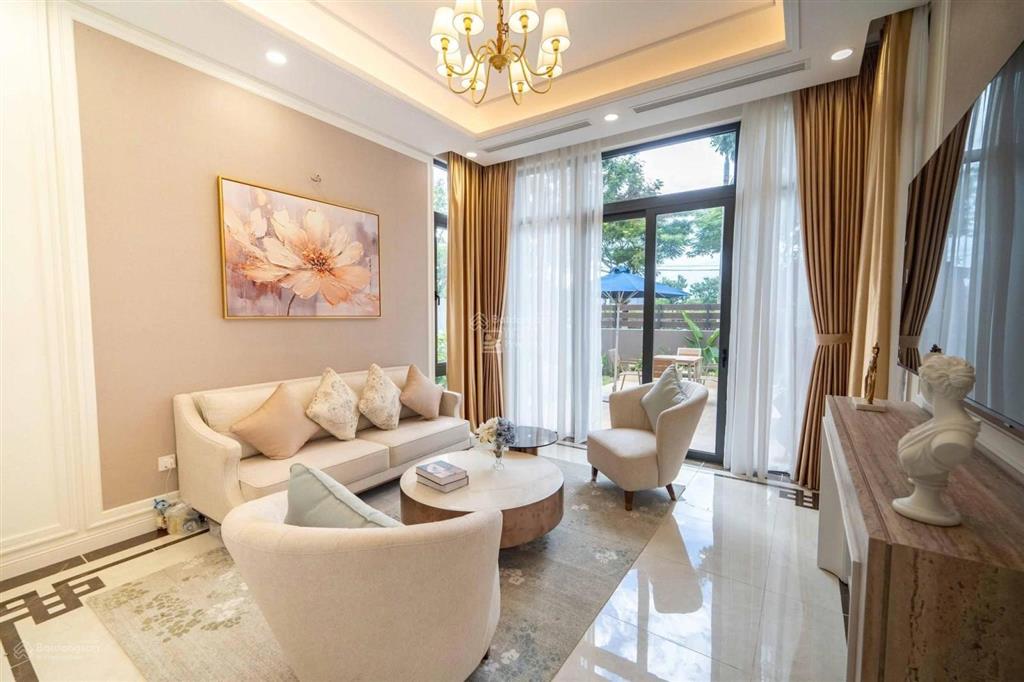 Biệt thự liền kề mặt tiền trường sa, view golf, 4 tầng, bàn giao thô. ở và kinh doanh