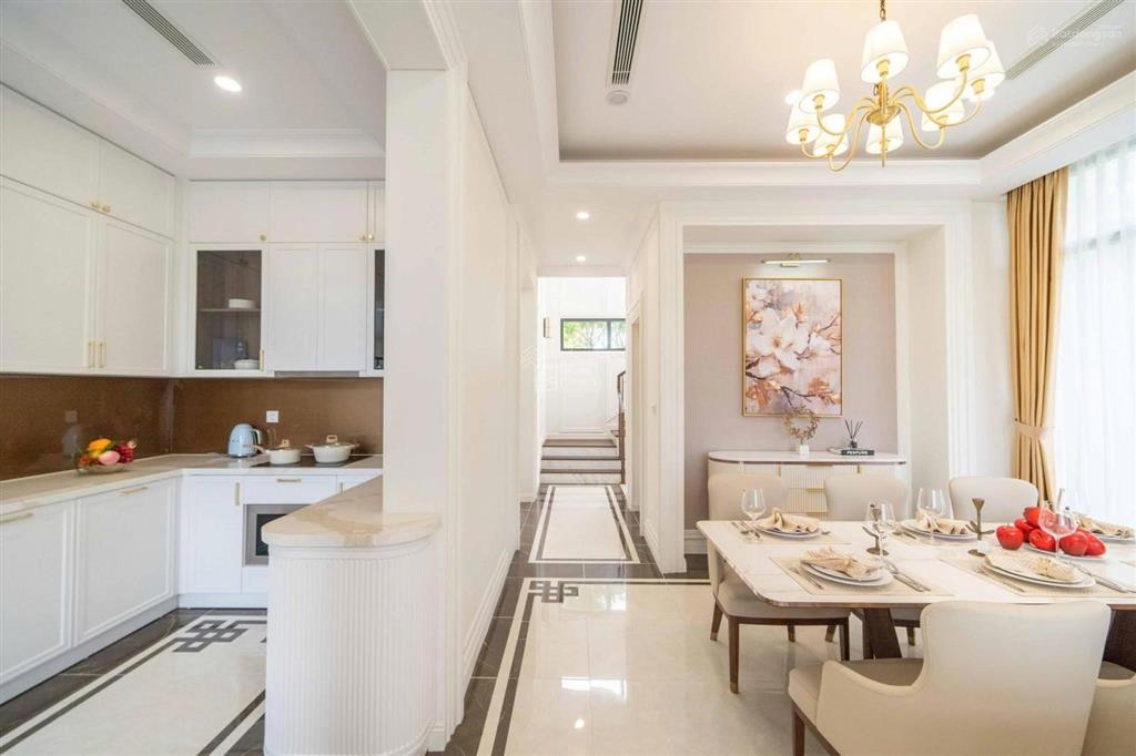Biệt thự liền kề mặt tiền trường sa, view golf, 4 tầng, bàn giao thô. ở và kinh doanh