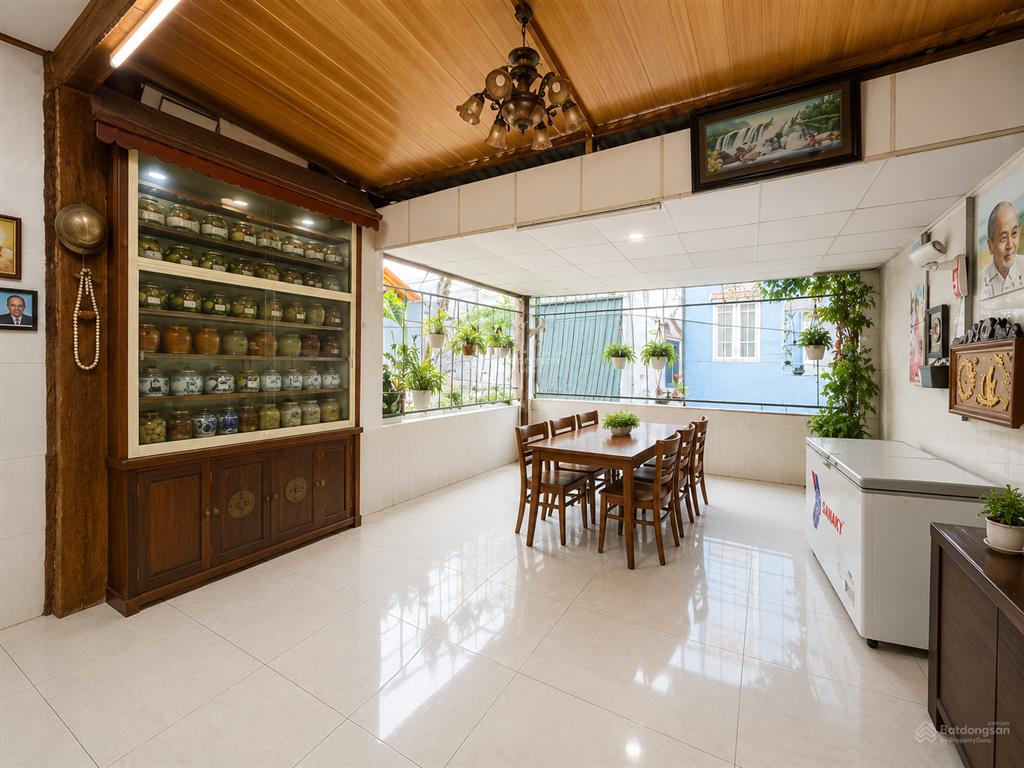 Nhà 2 tầng, 100m2, ngang 5m nở hậu, cách 200m qua quận 1  xác định bán đất  giá nhỉnh 7 tỷ