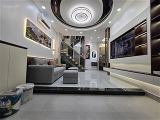 Nhà 2 tầng mới, ngang 7m, đầy đủ nội thất, có pn tầng trệt, cách 100m ra nguyễn thị thập. chỉ 6.x đ
