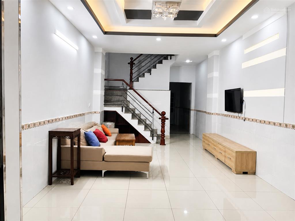 Nhà 4 tầng, 200m qua phú mỹ hưng. xe hơi đỗ cửa  60m2, 4pn, dòng tiền sẵn. nhỉnh nhẹ 8 tỷ