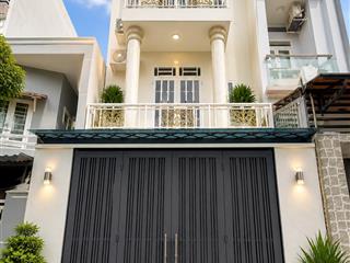 Nhà 4 tầng, 200m qua phú mỹ hưng. xe hơi đỗ cửa  60m2, 4pn, dòng tiền sẵn. nhỉnh nhẹ 8 tỷ
