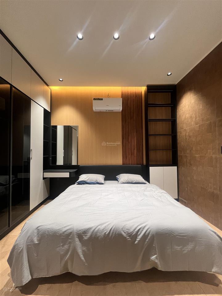 Nhà phố hiện đại 4 tầng, mt nhựa 12m, nội thất cao cấp, cách 500m qua quận 7  60m2, 4pn master.