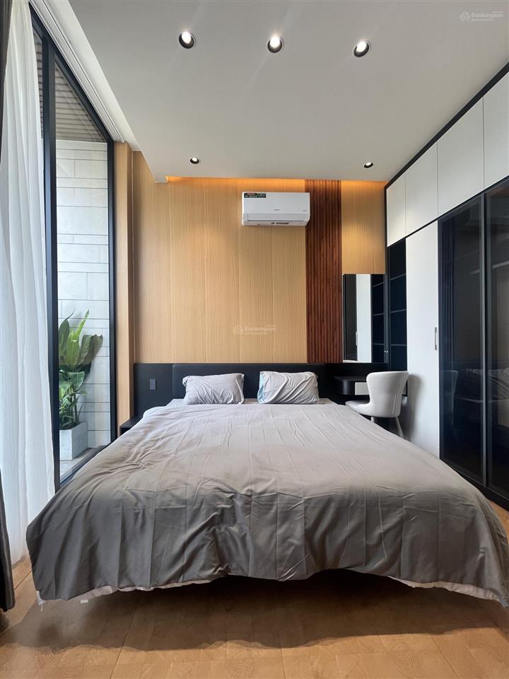 Nhà phố hiện đại 4 tầng, mt nhựa 12m, nội thất cao cấp, cách 500m qua quận 7  60m2, 4pn master.