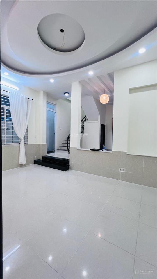 Nhà 3 tầng  100m2, cạnh lotte mart  quận 7. ngang 8.5m, 4 phòng ngủ  hơn 8 tỷ