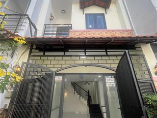 Nhà 4 tầng, mt đường số, lý phục man. 50m2, 4 phòng, full nội thất. giá 11 tỷ