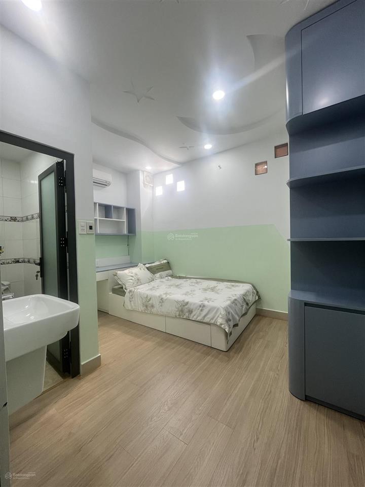 Nhà 4 tầng, mt đường số, lý phục man. 50m2, 4 phòng, full nội thất. giá 11 tỷ