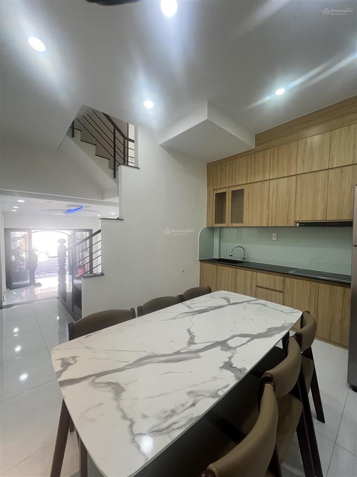 Nhà 4 tầng, mt đường số, lý phục man. 50m2, 4 phòng, full nội thất. giá 11 tỷ