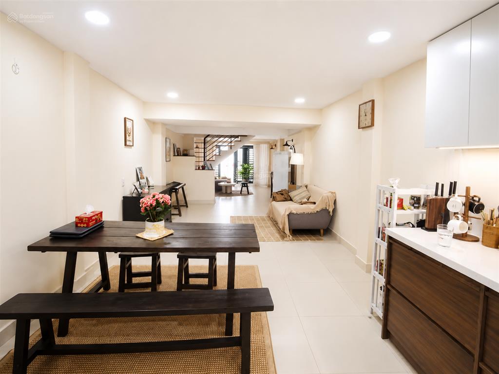 Nhà đẹp 3 tầng, hxh, nguyễn thị thập. 80m2, full nội thất. chỉ 6 tỷ