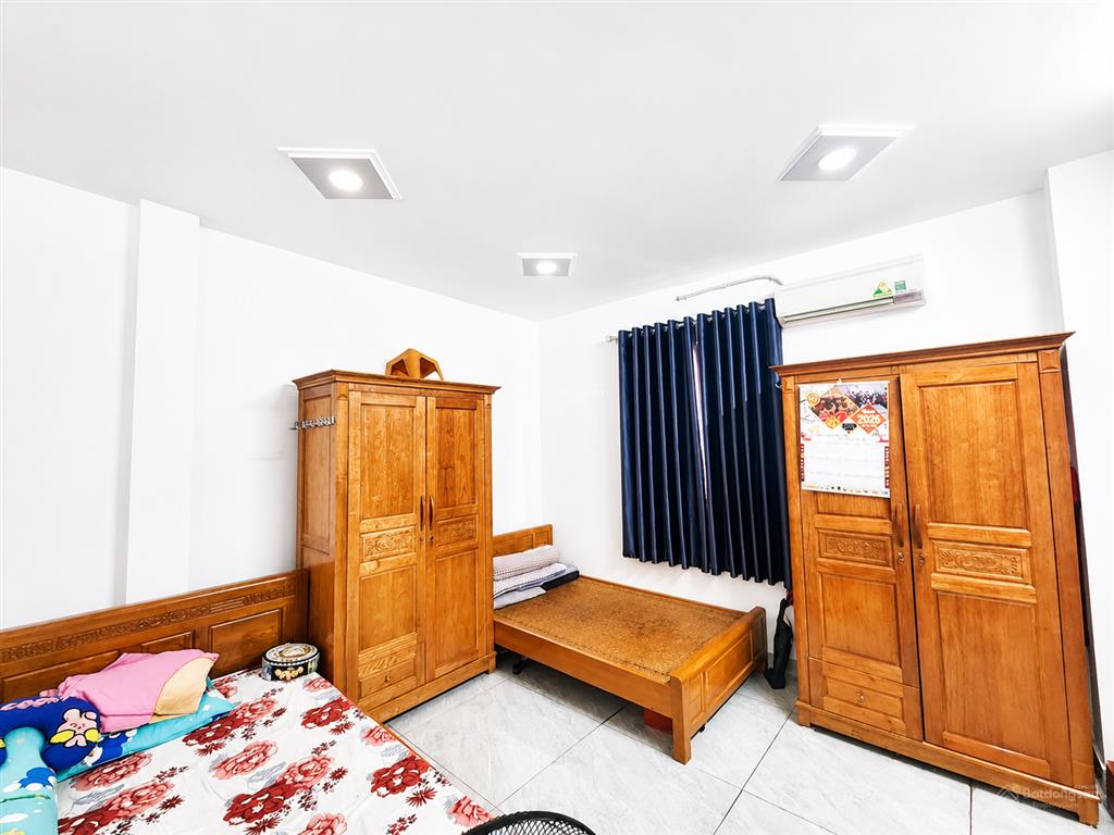Nhà 4 tầng, 82m2, nở hậu, hẻm xe hơi, 4pn, nội thất gỗ  1 phút qua phú mỹ hưng  chỉ 9 tỷ x