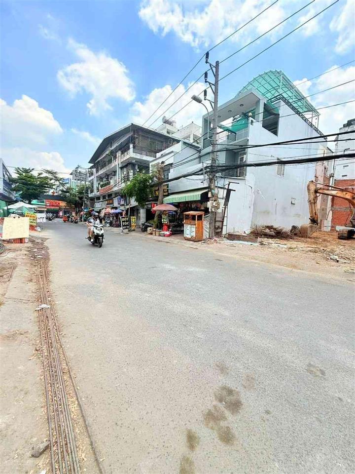 Đất lớn 405m2, ngang 13m (nở hậu), mặt tiền võ thị nhờ. xây tòa nhà 8 tầng, có hầm