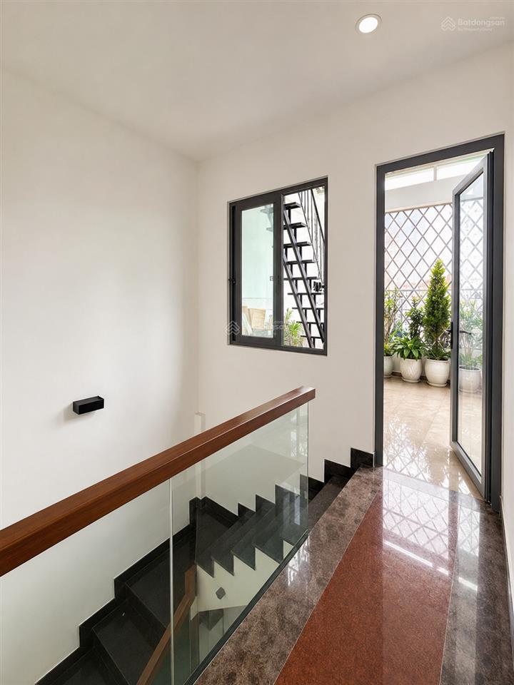 Nhà 3 tầng, lâm văn bền. 50m2, hxh 8m, nở hậu tài lộc, pn master. chỉ 8.x tỷ