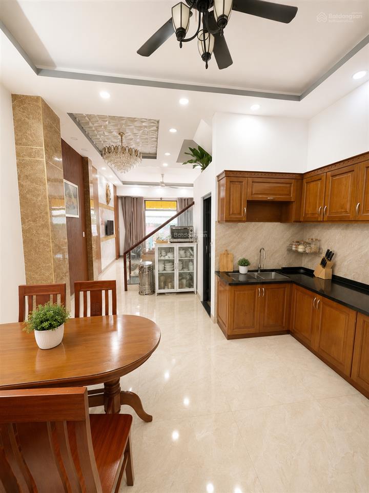 Nhà 3 tầng, lâm văn bền. 50m2, hxh 8m, nở hậu tài lộc, pn master. chỉ 8.x tỷ