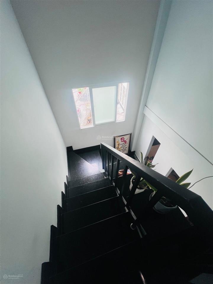 Nhà 2 tầng, chỉ 20m ra lotte mart. 65m2, ngang 6m, 5 phòng ngủ, shr  chỉ 7.x tỷ