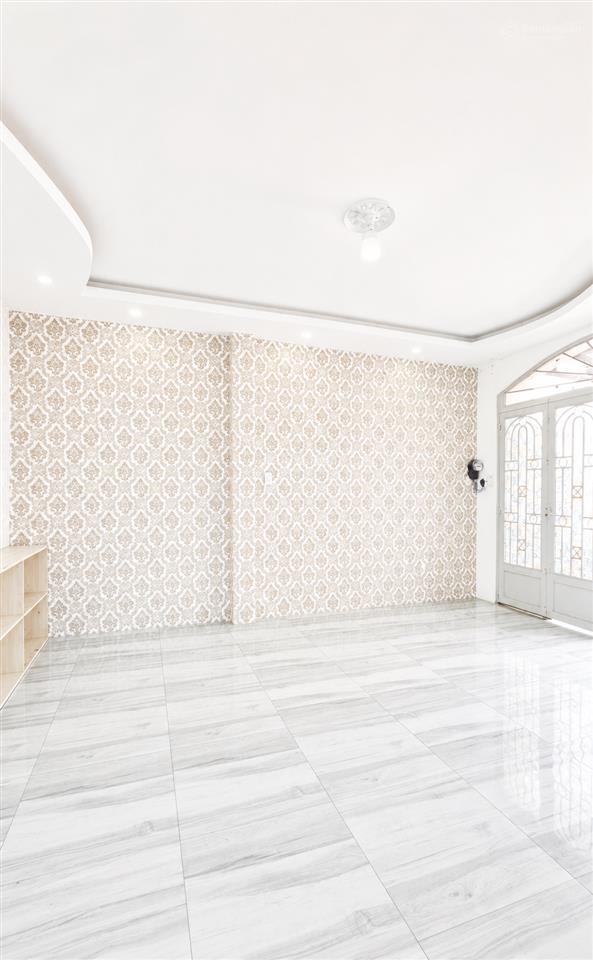 Nhà mặt tiền 502 đường huỳnh tấn phát  95m2, ngang 5m5, cách 300m qua phú mỹ hưng. chỉ 9.x tỷ