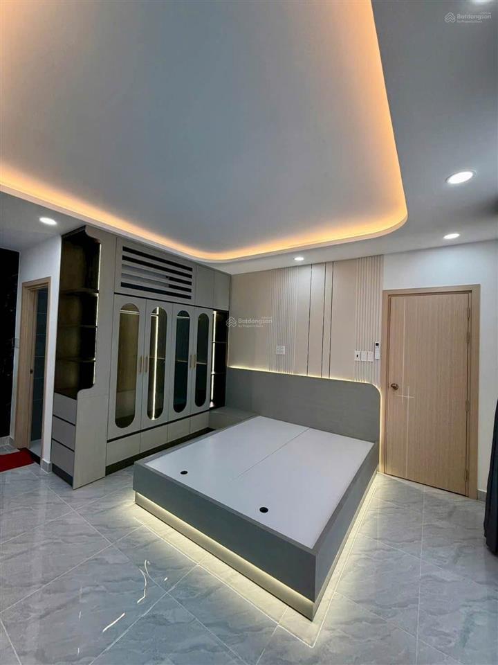 Nhà 4 tầng, ngang 8m, nội thất cao cấp, 4pn, ngay vincom, hẻm xe tải tránh. giá 9 tỷ nhỉnh
