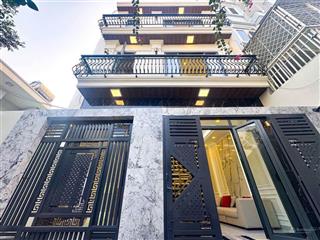 Nhà phố 3 tầng, ngang 8m, pn master, thang máy, full nội thất  chỉ 300m qua pmh  nhỉnh 8 tỷ