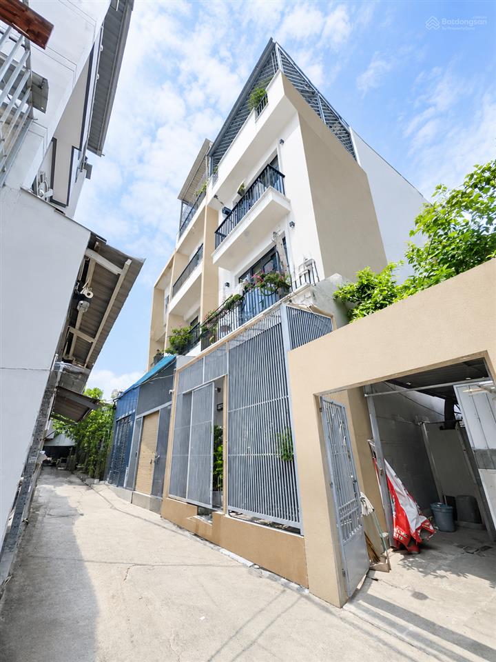Nhà 4 tầng, 66m2, ngang 5m, 4pn, sát vincom, đủ nội thất, chỉ nhỉnh 6 tỷ