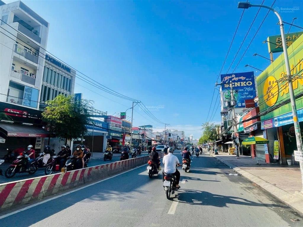 Bán đất tặng nhà cấp 4, 138m2, ngang hơn 6m, huỳnh tấn phát, phú thuận  giá ngộp 6,5 tỷ