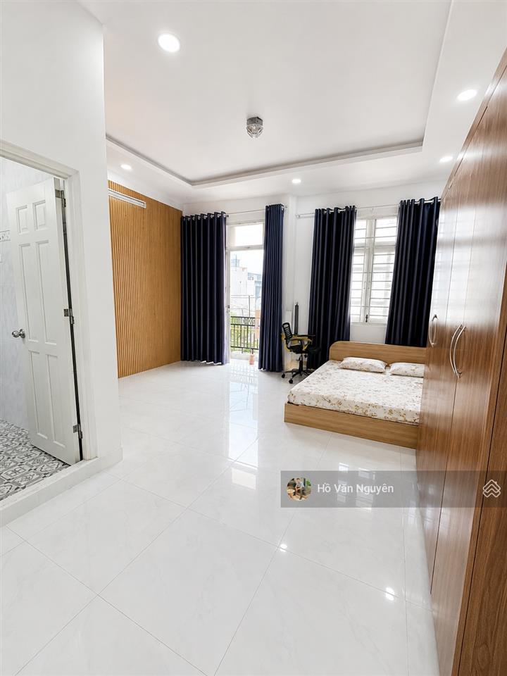 Nhà 2 tầng, phường tân hưng. gần 60m2, ngang 4m8, 3 phòng ngủ  sát lotte mart. giá ngộp 5,8 tỷ