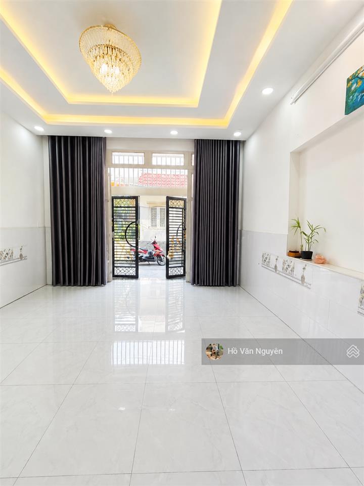 Nhà 2 tầng, phường tân hưng. gần 60m2, ngang 4m8, 3 phòng ngủ  sát lotte mart. giá ngộp 5,8 tỷ