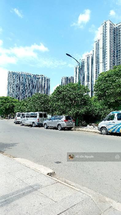Nhà trọ mặt tiền hẻm thông ecogreen  210m2, ngang 7m, dòng tiền 420tr. chỉ 70tr/m2