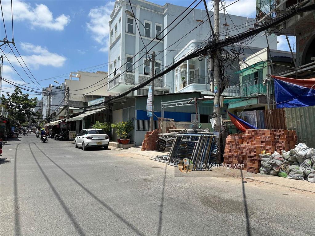 Dãy trọ 14 phòng  ngay đh marketing  236m2, ngang 14m (nở hậu)  sẵn dòng tiền  xác định bán đất